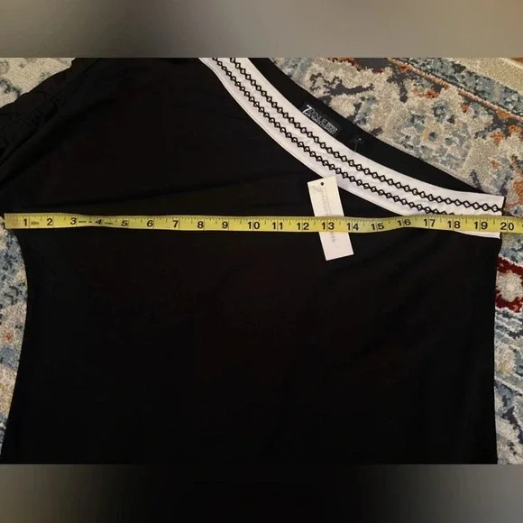 NWT NY & CO Women’s Sz M one shoulder black white blouse 3/4 Sleeve stretch - Picture 3 of 10